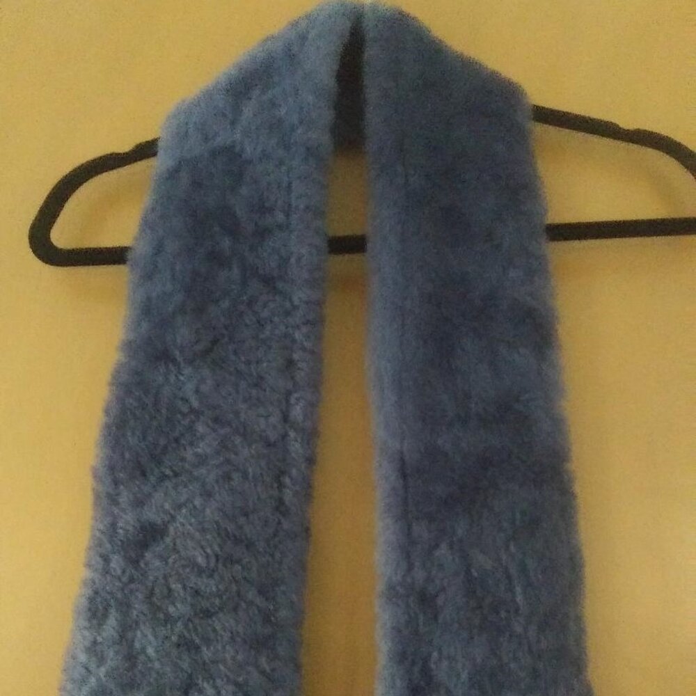 SAKS Fifth Avenue label Whale Bluish Gray Shearling Scarf-rare